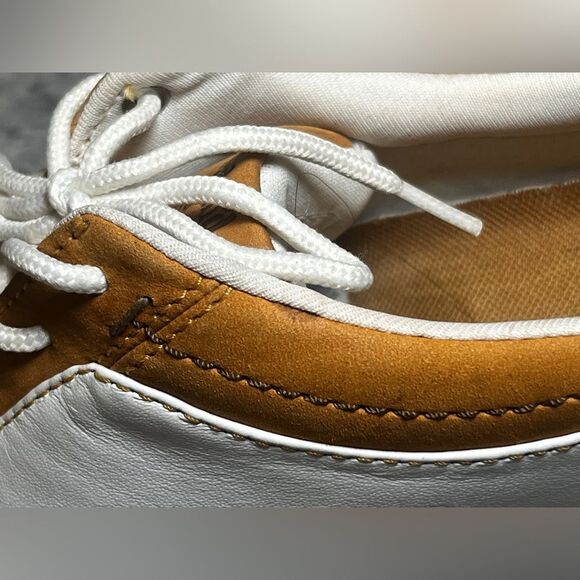 Timberland Wheat and White Sneakers Casual Size 7 1/2
Vintage - Picture 2 of 13